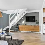 5 Person In Romo-by Traum Sønderby